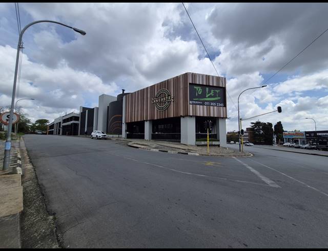6,227M² RETAIL TO LET IN CRAIGHALL PARK